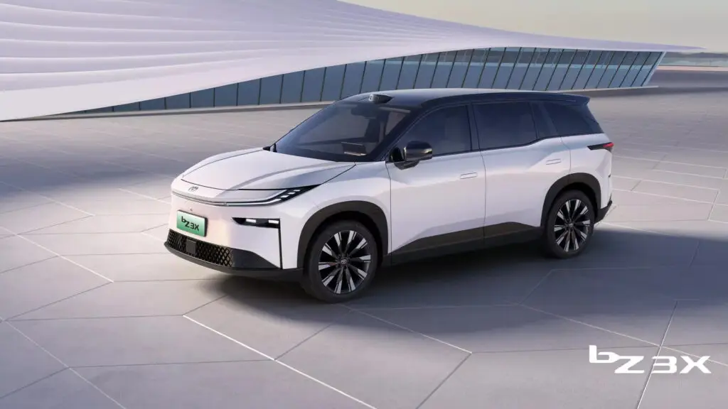 Toyota представила серійні новинки bZ3C та bZ3X — photo 2