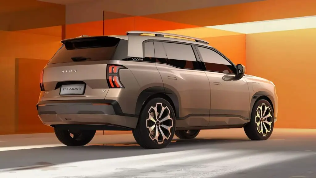 GAC Aion V нагадує вам тиранозавра? — photo 5