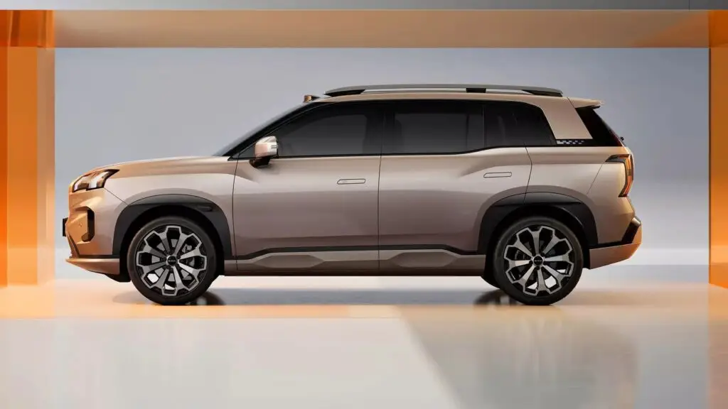 GAC Aion V нагадує вам тиранозавра? — photo 3