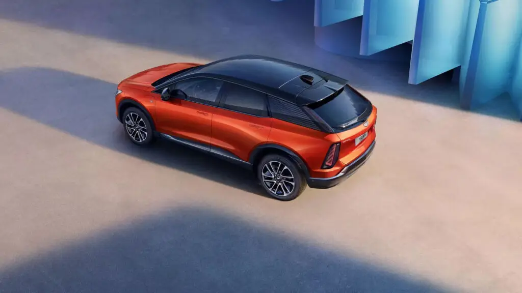 Cadillac Optiq розмістився на сходинку нижче за Lyriq — photo 5