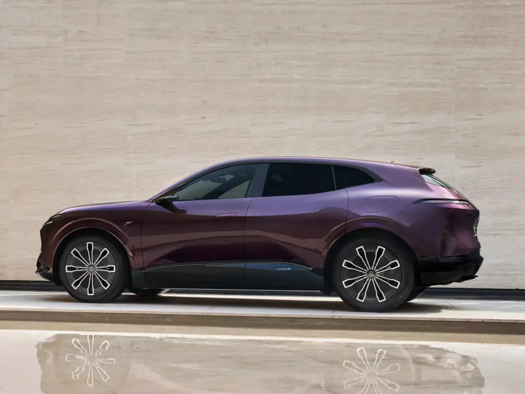 З’явились офіційні фото Avatr 07 – чергового вбивці Tesla Model Y — photo 3