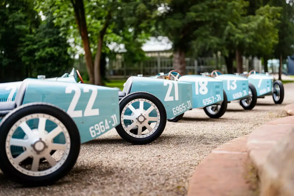 Спеціальна електрична версія Bugatti має всього 13 к.с. — photo 3