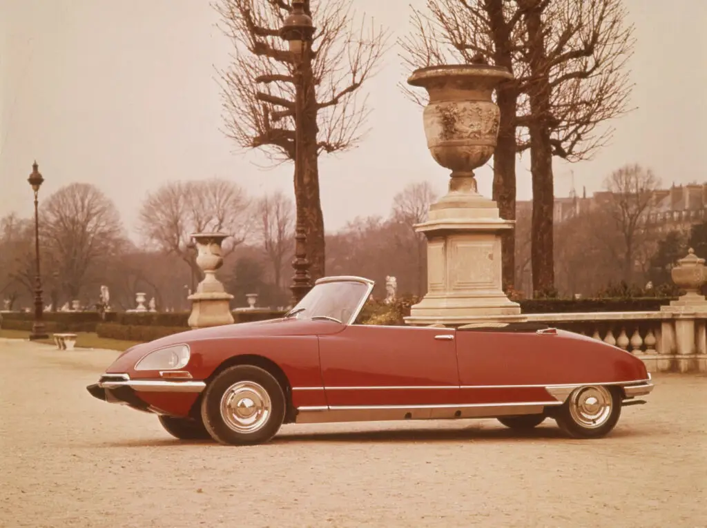 DS готує електричний флагман за мотивами класичного Citroen DS — photo 5