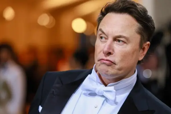 Ілон Маск звільнив команду Supercharger через… істерику? — photo 9398