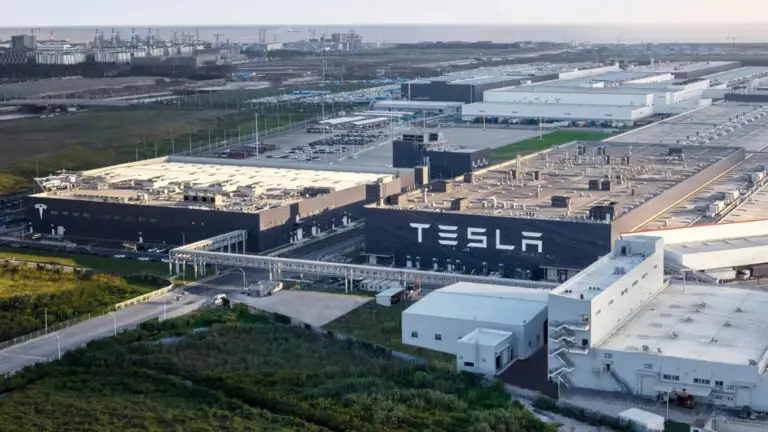 Індонезія закликає Tesla побудувати завод у себе — photo 9646