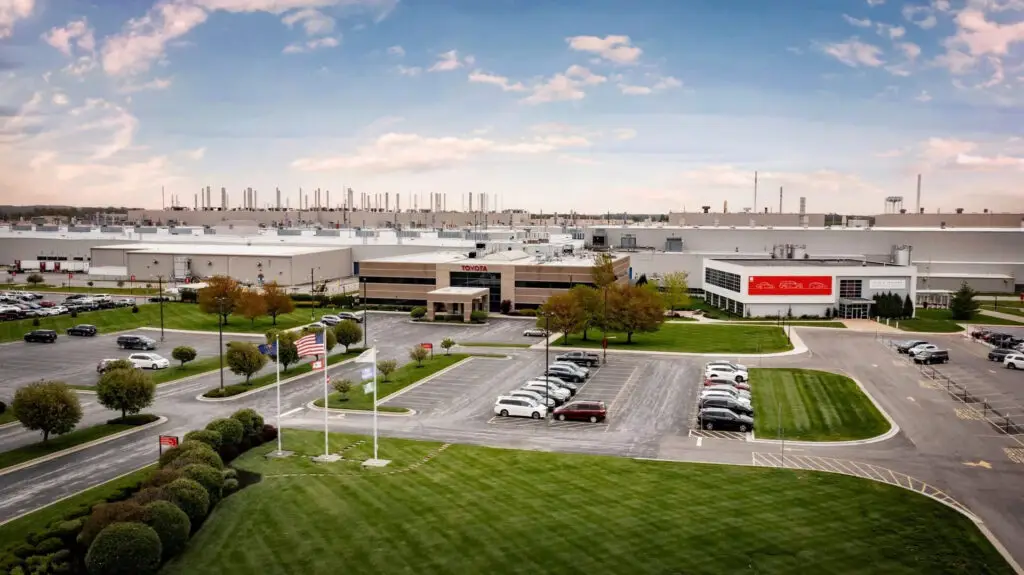 Toyota готує новий трирядний електричний позашляховик в Індіані — photo 2