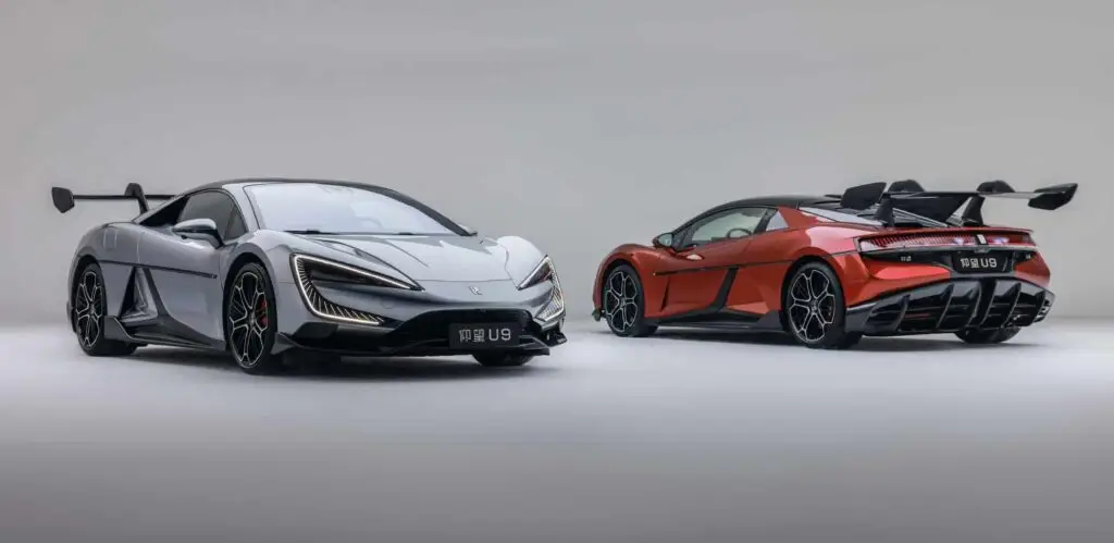 Для електричних суперкарів ще зарано, каже бос Lamborghini — photo 2
