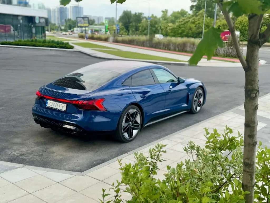 Тест-драйв Audi e-tron GT: електромобіль для супергероя — photo 2