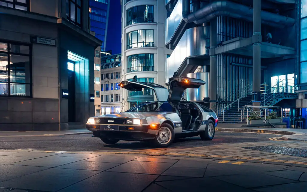Легендарный DeLorean DMC-12 превратили в электрокар — photo 5