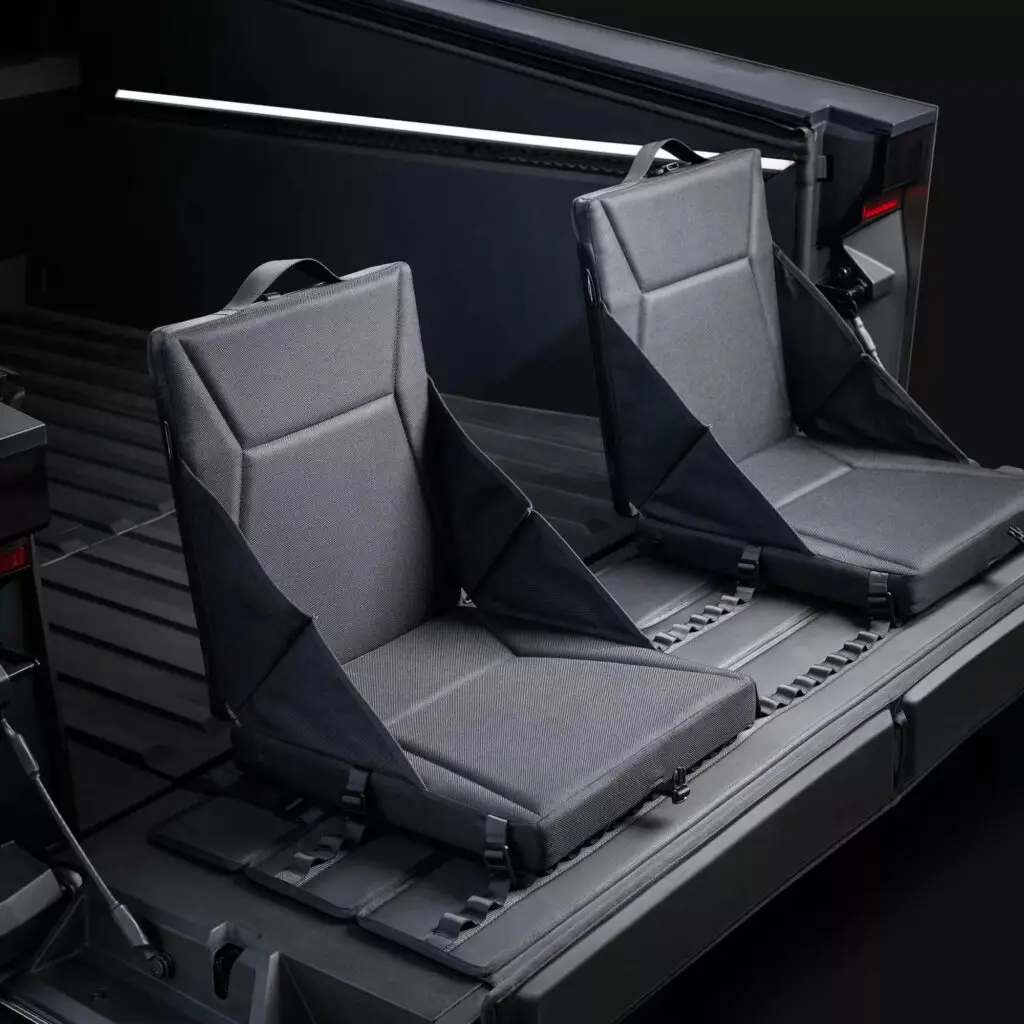 Tesla Cybertruck отримав кілька корисних опцій — photo 6 Tesla Cybertruck отримав кілька корисних опцій — photo 6