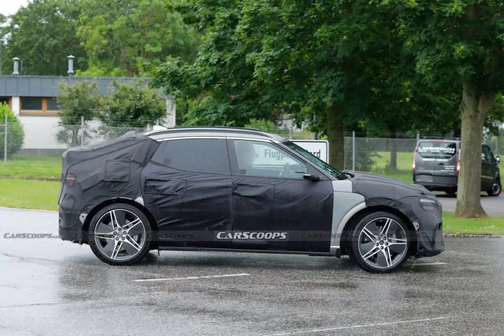 Оновлений Genesis GV60 отримає «заряджену» версію Hot Magma — photo 3