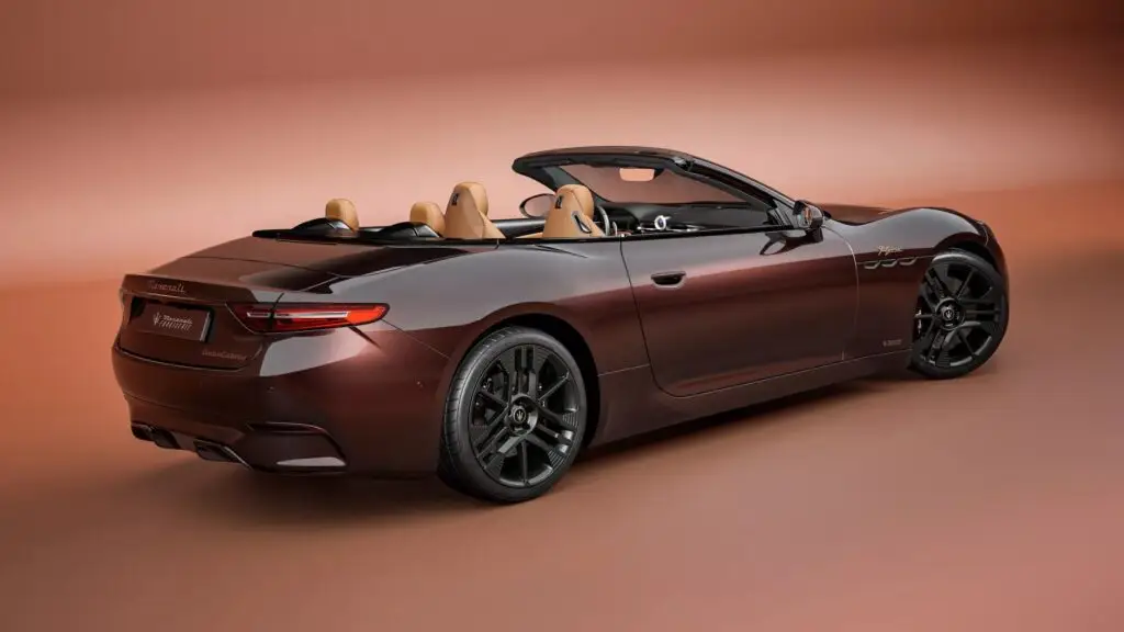 В чому унікальність Maserati GranCabrio Folgore Tignanello? — photo 5