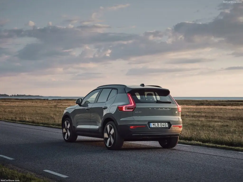 Огляд Volvo XC40 Recharge – Магія комфорту — photo 11