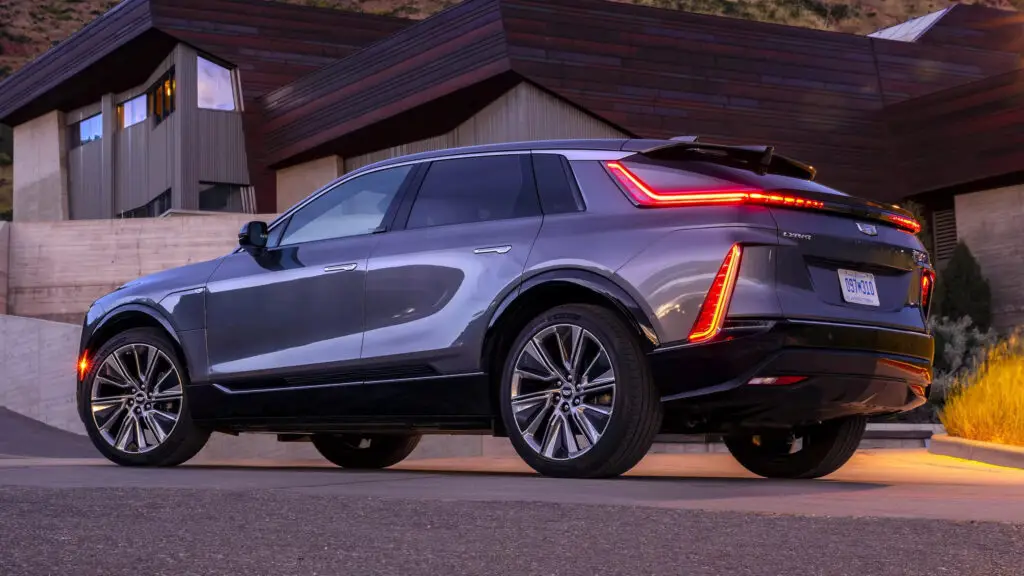 Cadillac Lyriq відкликають через збій програмного забезпечення — photo 2 Cadillac Lyriq відкликають через збій програмного забезпечення — photo 2
