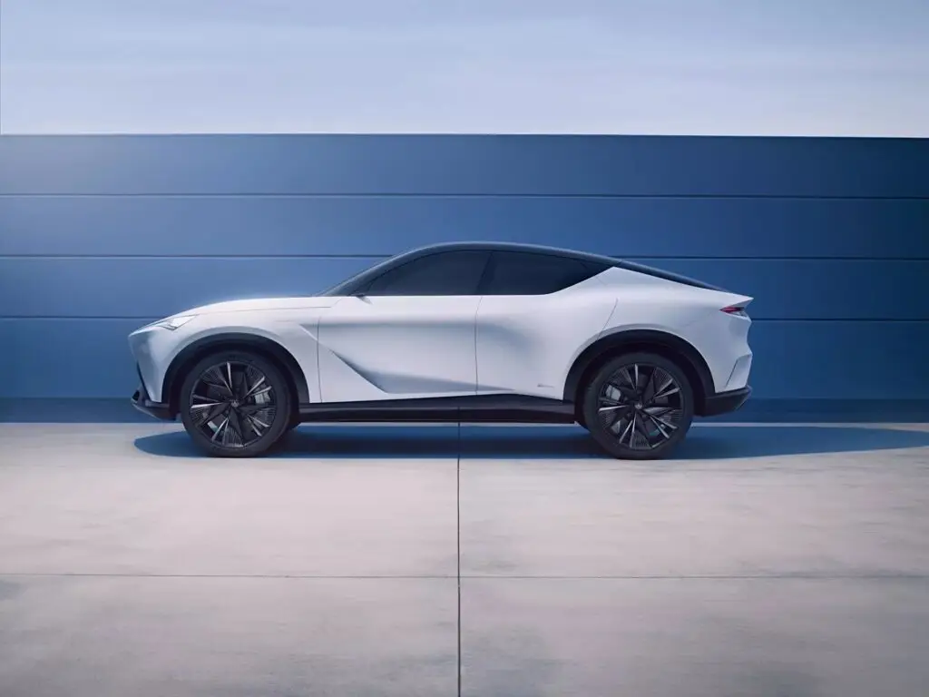 Acura представила концепт купе-кросовера Performance EV — photo 2