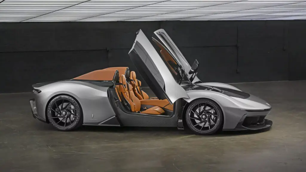 Ексклюзивна Pininfarina B95 Gotham обійдеться власнику в 4,9 млн євро — photo 6