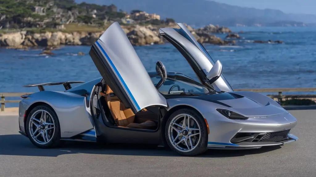 Уникальный электрический гиперкар Pininfarina Battista Targamerica потерял крышу — photo 6