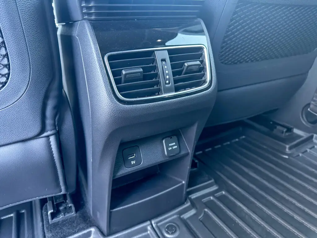 Огляд Maxus Euniq 6 – електричний SUV, який здатний здивувати — photo 4