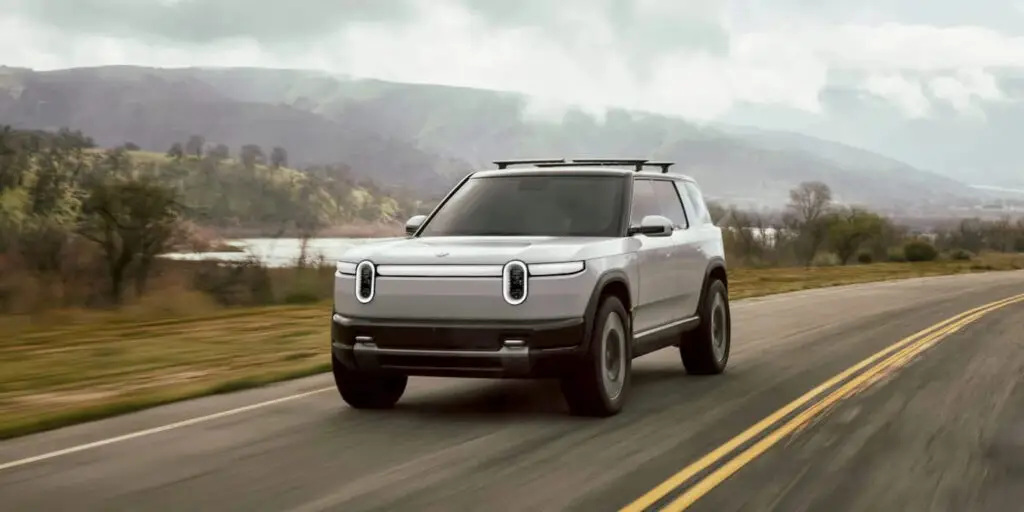 Чому Rivian R2 не можна порівнювати з Tesla Model Y? — photo 14500