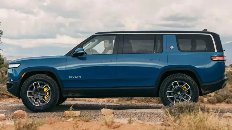 Rivian запускає реферальну програму: 0 бонусу та безкоштовна зарядка — photo 18048