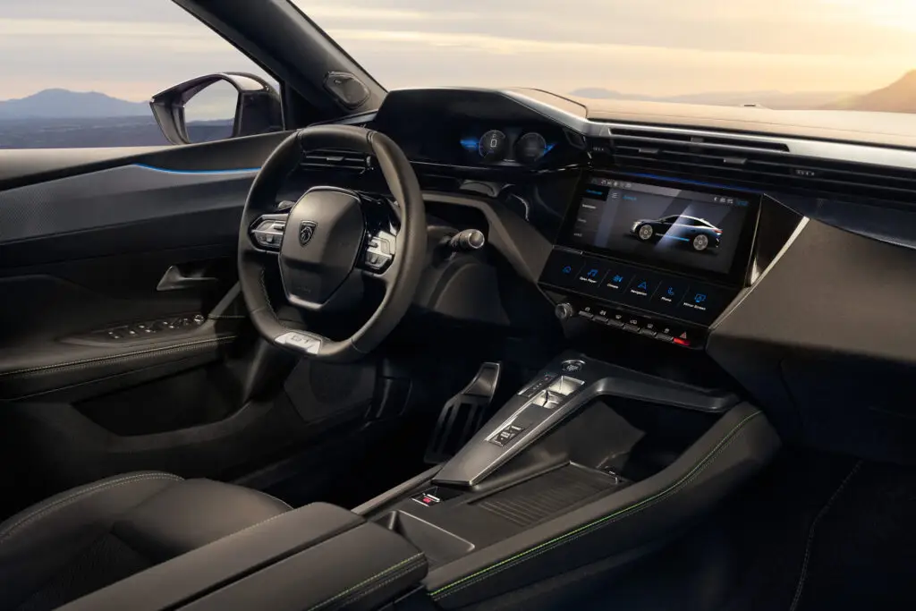 Зʼявився Peugeot E-408 – стильний фастбек із запасом ходу 453 км — photo 3
