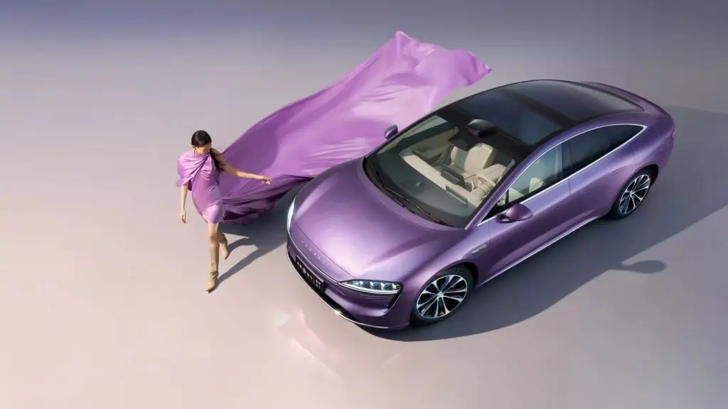 Оновлений Luxeed S7 загострює конкуренцію з Tesla Model 3 — photo 9