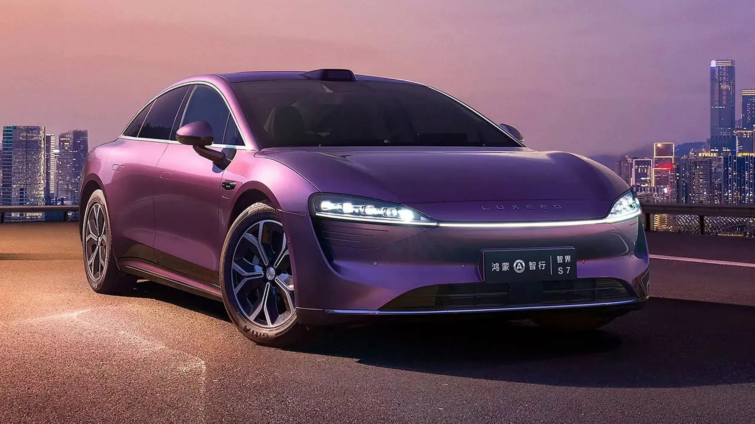 Оновлений Luxeed S7 загострює конкуренцію з Tesla Model 3 — photo 23811
