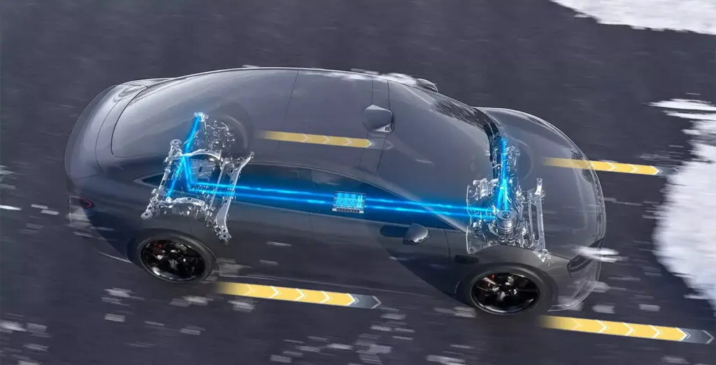 Оновлений Luxeed S7 загострює конкуренцію з Tesla Model 3 — photo 12