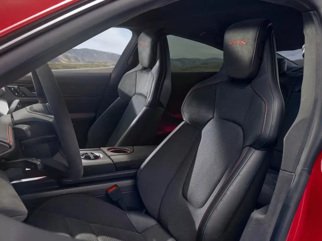 Porsche Taycan получил две новые комплектации — photo 6 Porsche Taycan получил две новые комплектации — photo 6