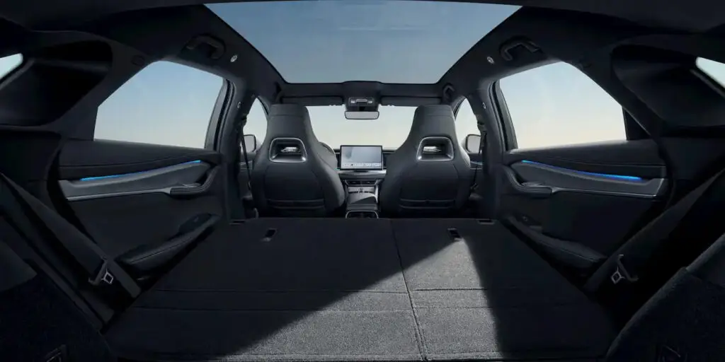 Новий електрокросовер BYD Sealion 7 вривається на європейський ринок — photo 5