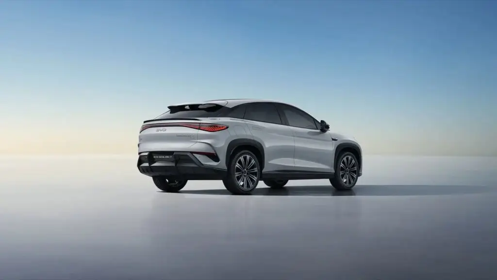 Новий електрокросовер BYD Sealion 7 вривається на європейський ринок — photo 7