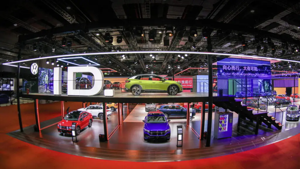 Volkswagen підписав нову угоду з SAIC щодо випуску електрокарів до 2040 року — photo 3