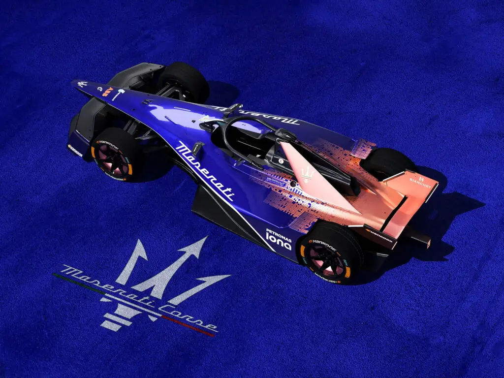 На честь 110-річчя Maserati випустила обмежену серію електричного купе GranTurismo 110 Anniversario — photo 9