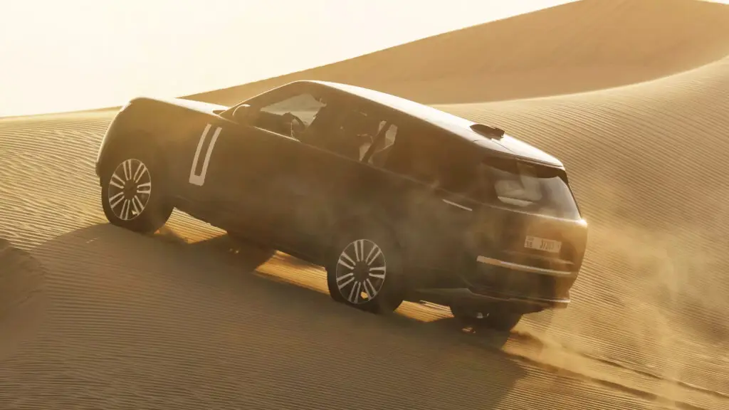 Електричний Range Rover пройшов випробування в екстремальних умовах — photo 6