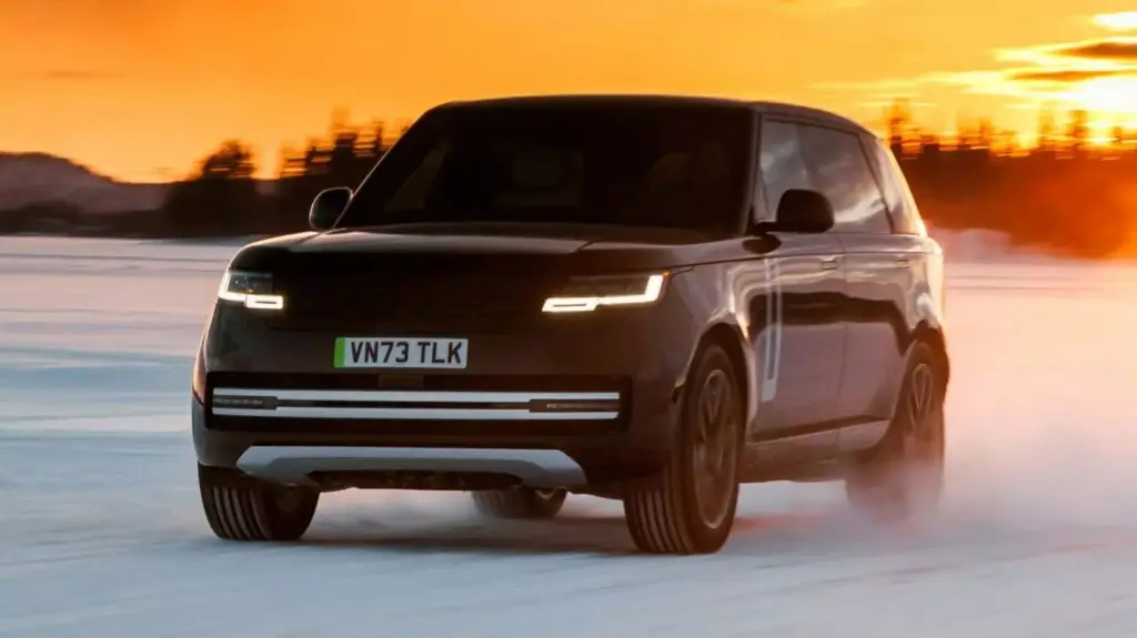 Електричний Range Rover пройшов випробування в екстремальних умовах — photo 8
