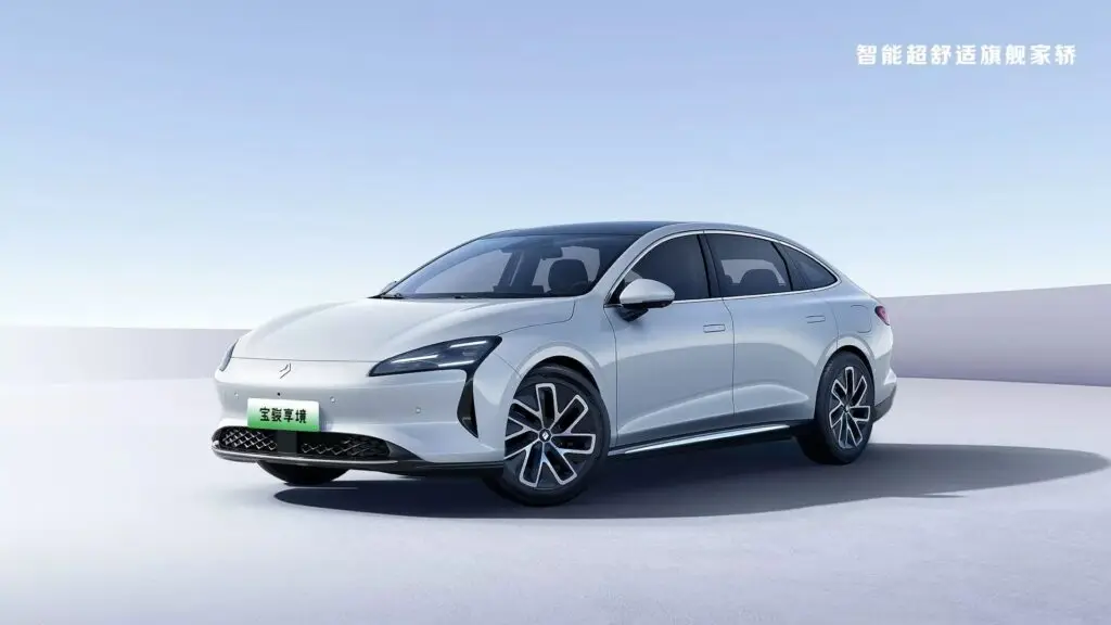 У Baojun новий флагман – електричний седан Xiang Jing — photo 2