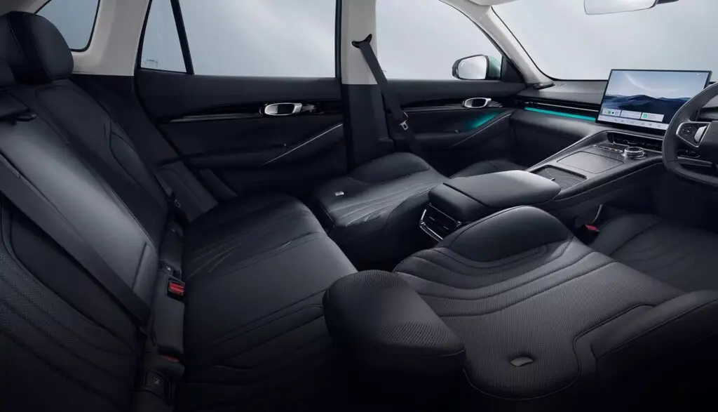 Proton представил бюджетный электрокроссовер e.MAS 7 — photo 4