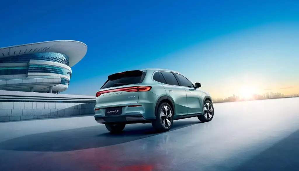 Proton представил бюджетный электрокроссовер e.MAS 7 — photo 10