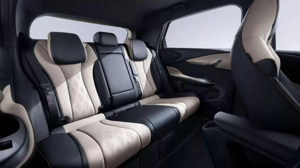 Популярний електрокар BYD Dolphin оновився — photo 4