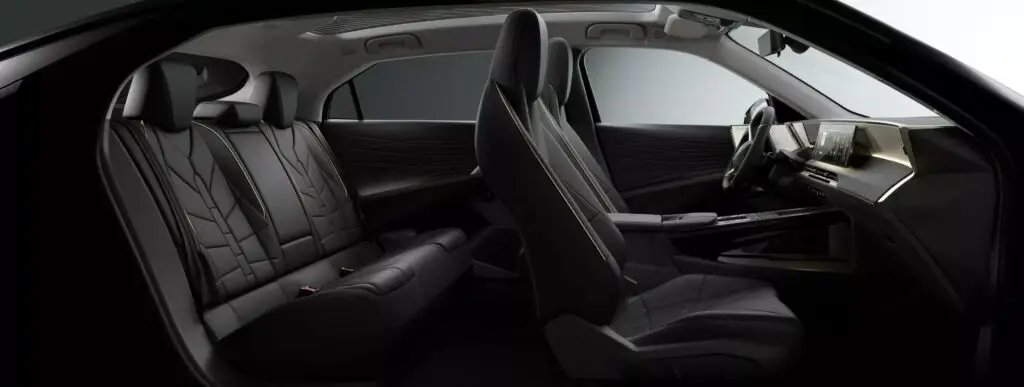 Дебютировал DS N°8 – флагманский электромобиль от DS Automobiles — photo 2