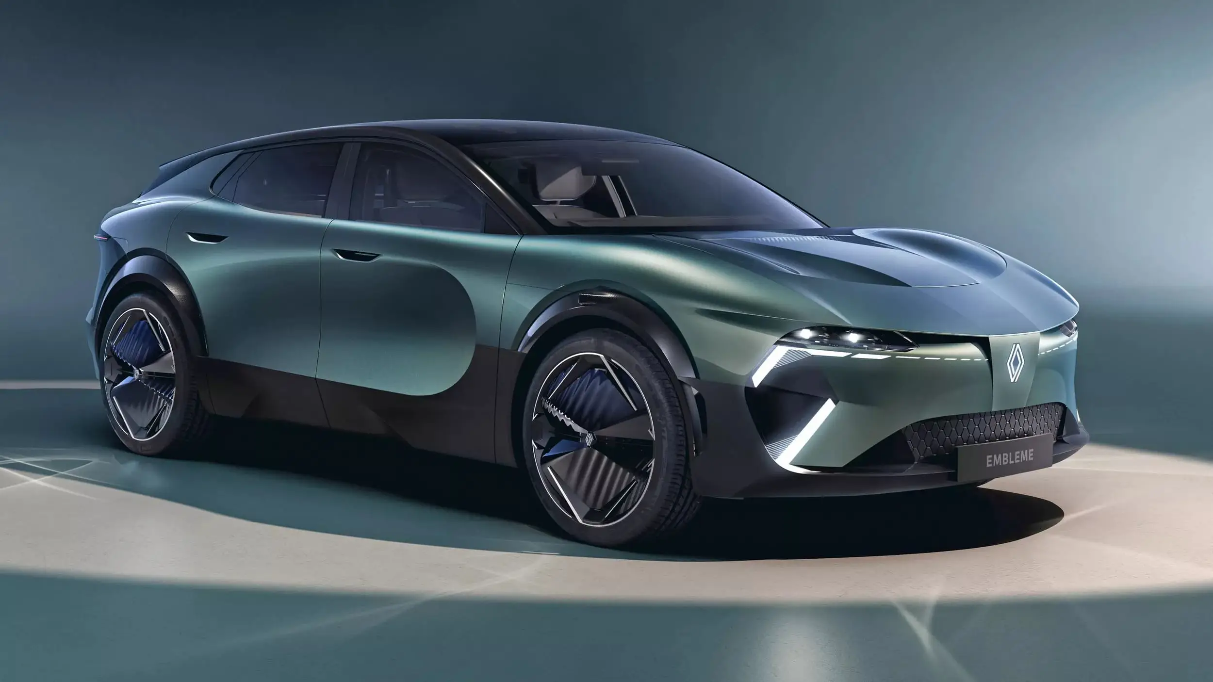 Renault отказывается от привычных кроссоверов? — photo 24880