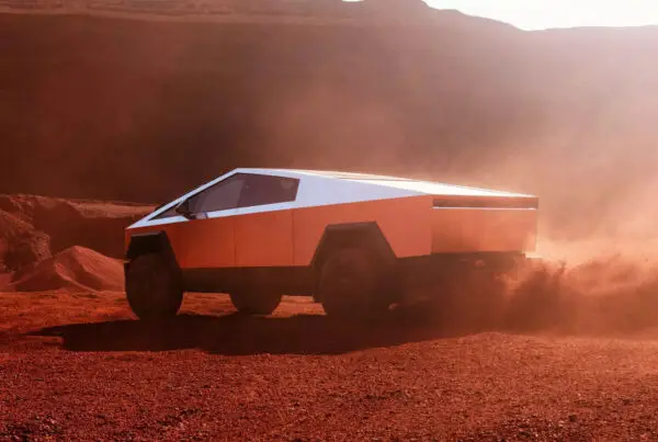 Деякі Cybertruck виходять з ладу після оновлення програмного забезпечення Tesla — photo 26054