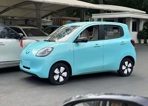 Wuling Hongguang Mini EV – новий п’ятимісний електрокар ціною в $6900 — photo 24458