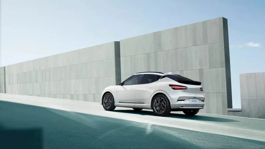 Genesis GV60 отримав більший дисплей та інші оновлення — photo 6