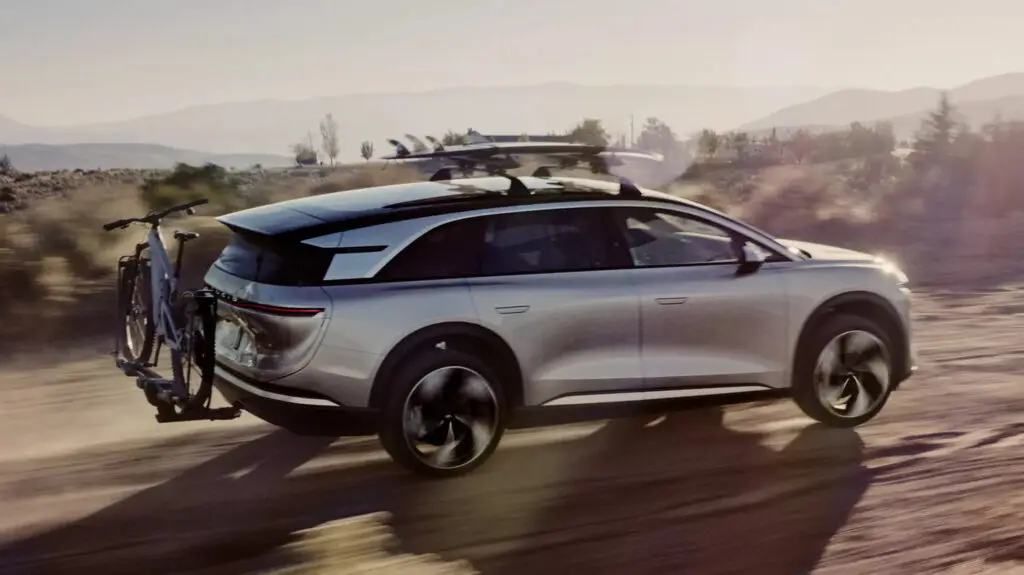 Lucid Gravity SUV може заряджатися на станціях потужністю до 400 кВт — photo 2