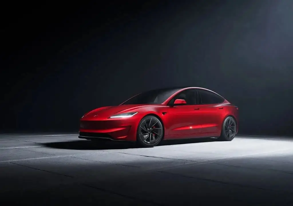Tesla отзывает 240 000 электрокаров из-за проблемы с камерами — photo 27306