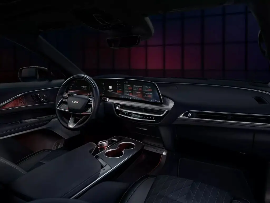 Электрический Lyriq-V – самый быстрый Cadillac в истории! — photo 4