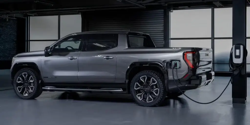 GMC Sierra EV Denali встановив рекорд запасу ходу — photo 3