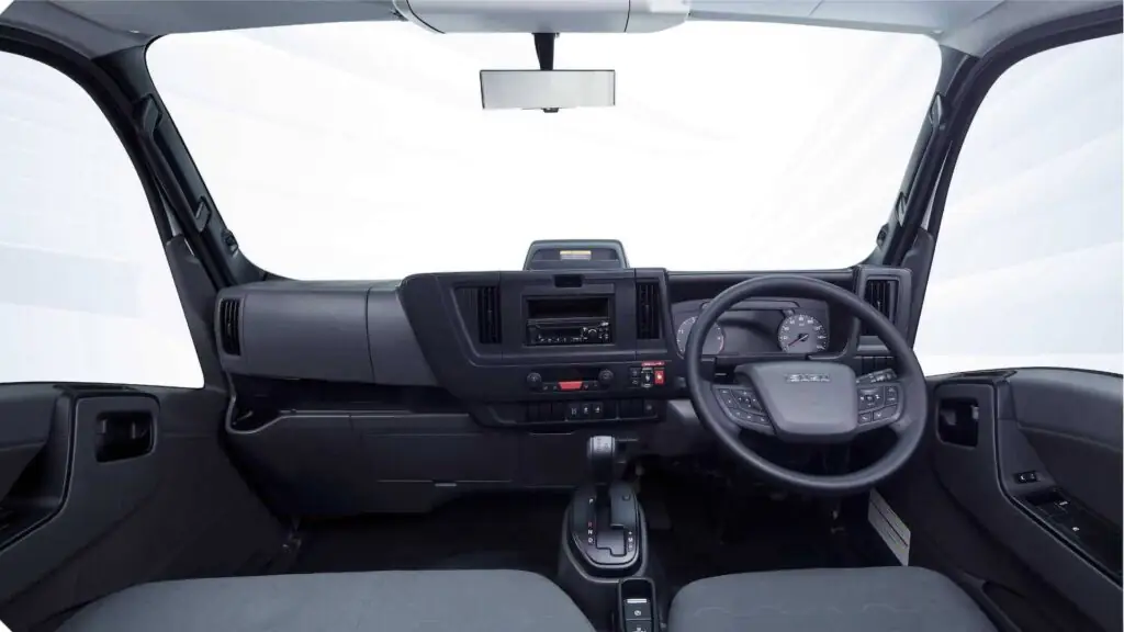 Isuzu відкриває завод електровантажівок у США — photo 5