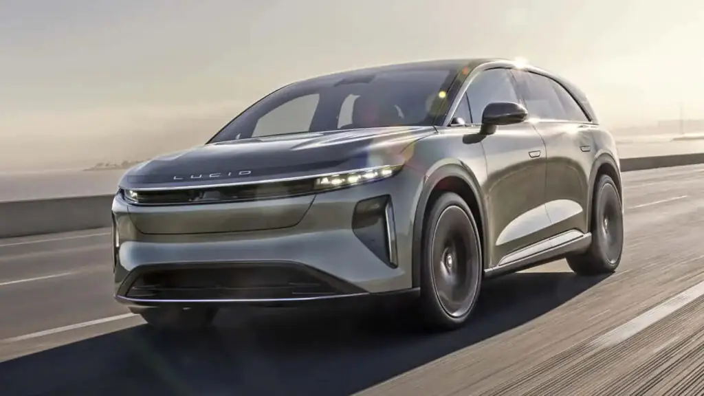 Гендиректор Lucid Motors неожиданно ушел в отставку — photo 3